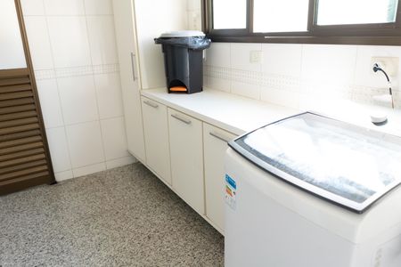 Apartamento para alugar com 172m², 4 quartos e 4 vagasÁrea de Serviço