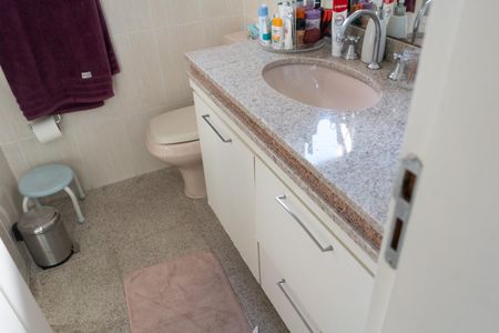 Apartamento para alugar com 172m², 4 quartos e 4 vagasBanheiro da Suíte 1