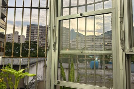 Apartamento à venda com 50m², 1 quarto e sem vaga Apartamento à venda com 50m², 1 quarto e sem vagaSala