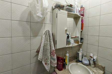 Casa de condomínio à venda com 63m², 2 quartos e 1 vagaBanheiro Social