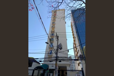 Apartamento para alugar com 110m², 3 quartos e 1 vaga Apartamento para alugar com 110m², 3 quartos e 1 vagaFachada