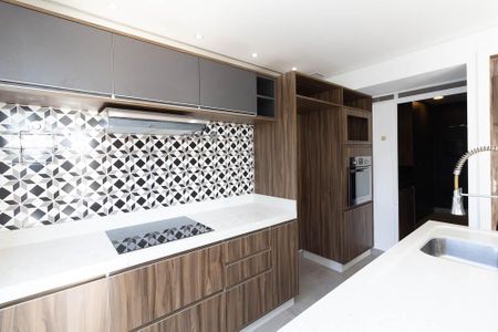 Apartamento à venda com 93m², 2 quartos e 2 vagas Apartamento à venda com 93m², 2 quartos e 2 vagasCozinha