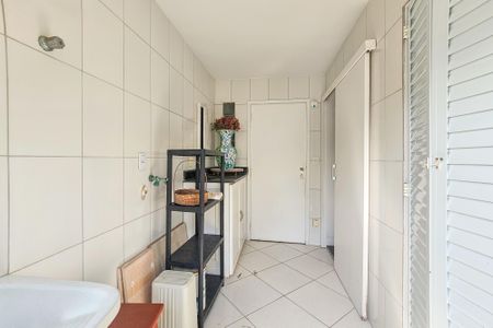 Apartamento para alugar com 200m², 2 quartos e 1 vaga Apartamento para alugar com 200m², 2 quartos e 1 vagaÁrea de serviço
