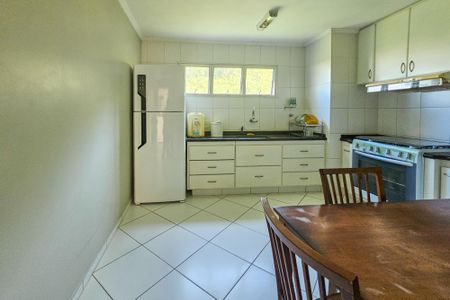 Apartamento para alugar com 200m², 2 quartos e 1 vaga Apartamento para alugar com 200m², 2 quartos e 1 vagaCozinha