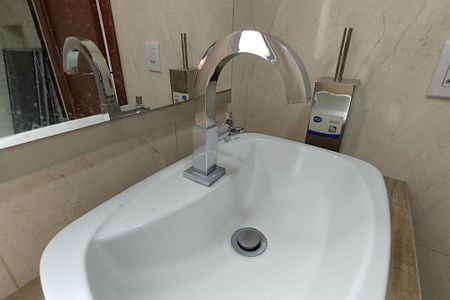 Apartamento para alugar com 58m², 2 quartos e sem vaga Apartamento para alugar com 58m², 2 quartos e sem vagaBanheiro