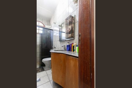 Casa à venda com 120m², 2 quartos e 2 vagas Casa à venda com 120m², 2 quartos e 2 vagasBanheiro Social