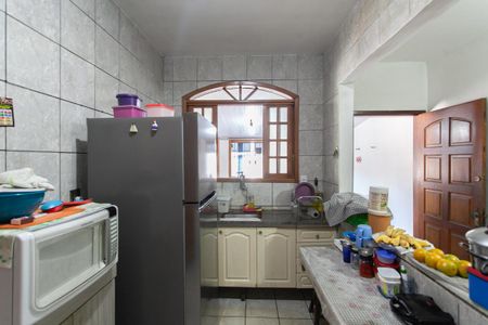 Casa à venda com 120m², 2 quartos e 2 vagas Casa à venda com 120m², 2 quartos e 2 vagasCozinha