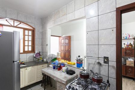 Casa à venda com 120m², 2 quartos e 2 vagas Casa à venda com 120m², 2 quartos e 2 vagasCozinha