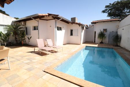 Casa para alugar com 350m², 4 quartos e 4 vagasPiscina