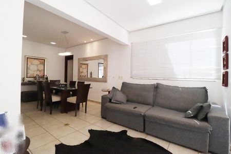 Casa para alugar com 350m², 4 quartos e 4 vagasSala