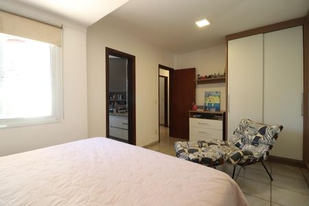 Casa para alugar com 350m², 4 quartos e 4 vagasSuíte 4