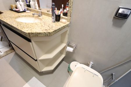 Casa para alugar com 350m², 4 quartos e 4 vagasBanheiro Suíte 1