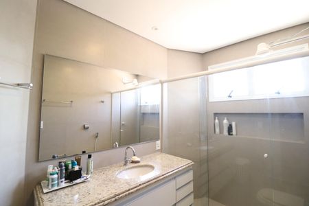 Casa para alugar com 350m², 4 quartos e 4 vagasBanheiro Suíte 3