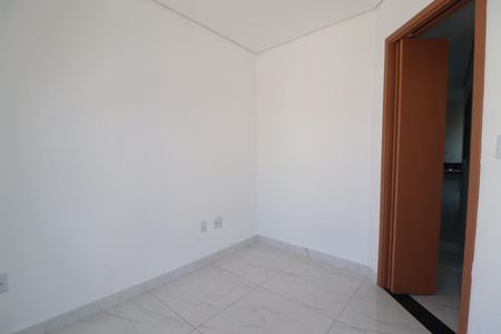 Apartamento à venda com 76m², 2 quartos e 1 vagaQuarto 2