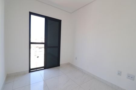 Apartamento à venda com 76m², 2 quartos e 1 vagaQuarto 2