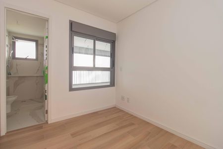 Apartamento à venda com 118m², 3 quartos e 2 vagasSuíte 2