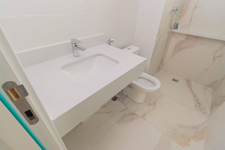 Apartamento à venda com 118m², 3 quartos e 2 vagasBanheiro da Suíte 2