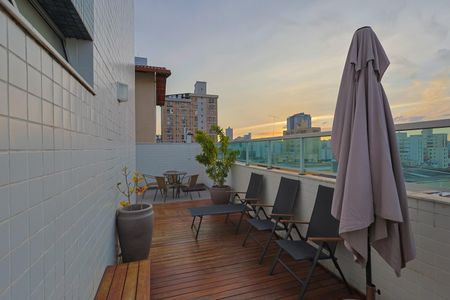 Apartamento à venda com 314m², 4 quartos e 5 vagasTerraço