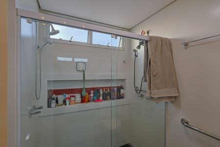 Apartamento à venda com 314m², 4 quartos e 5 vagasBanheiro da Suíte 1