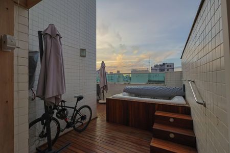 Apartamento à venda com 314m², 4 quartos e 5 vagasTerraço