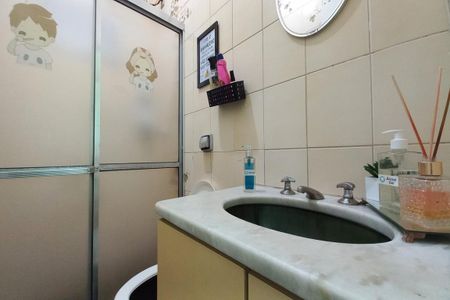 Casa à venda com 124m², 3 quartos e 4 vagas Casa à venda com 124m², 3 quartos e 4 vagasBanheiro