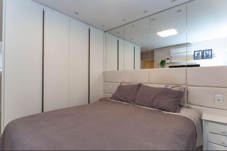 Apartamento à venda com 84m², 2 quartos e 1 vaga Apartamento à venda com 84m², 2 quartos e 1 vagaQuarto 2 Suíte