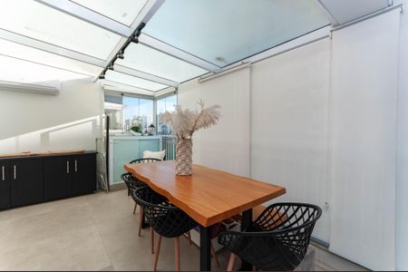 Apartamento à venda com 84m², 2 quartos e 1 vaga Apartamento à venda com 84m², 2 quartos e 1 vagaVaranda Gourmet