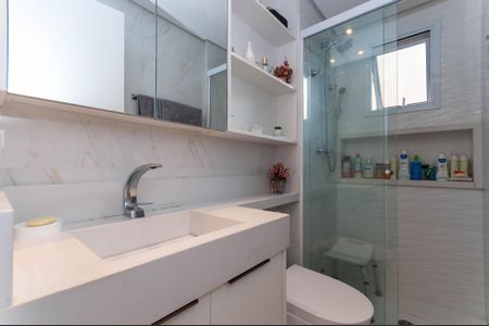 Apartamento à venda com 84m², 2 quartos e 1 vaga Apartamento à venda com 84m², 2 quartos e 1 vagaBanheiro da Suíte