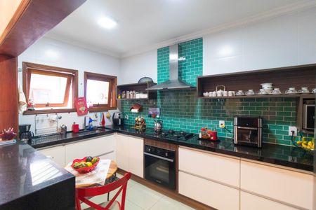 Casa à venda com 120m², 3 quartos e 2 vagas Casa à venda com 120m², 3 quartos e 2 vagasCozinha