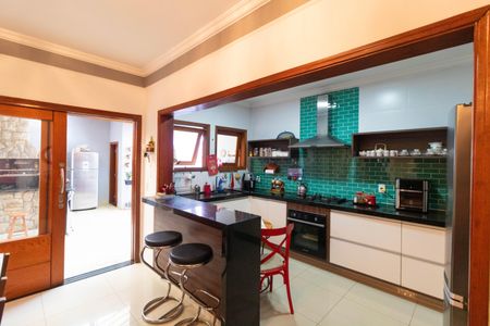 Casa à venda com 120m², 3 quartos e 2 vagas Casa à venda com 120m², 3 quartos e 2 vagasCozinha