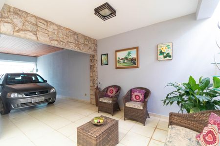 Casa à venda com 120m², 3 quartos e 2 vagas Casa à venda com 120m², 3 quartos e 2 vagasGaragem