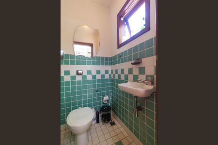 Casa à venda com 120m², 3 quartos e 2 vagas Casa à venda com 120m², 3 quartos e 2 vagasLavabo da Varanda com Churrasqueira