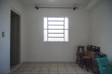 Casa à venda com 200m², 3 quartos e 4 vagasQuarto de Serviço