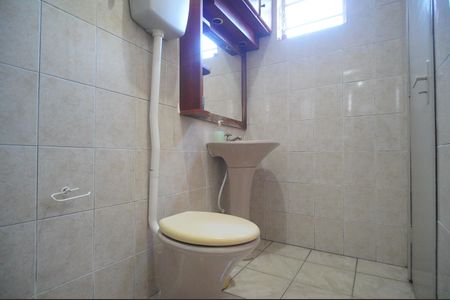 Casa à venda com 200m², 3 quartos e 4 vagasBanheiro de Serviço