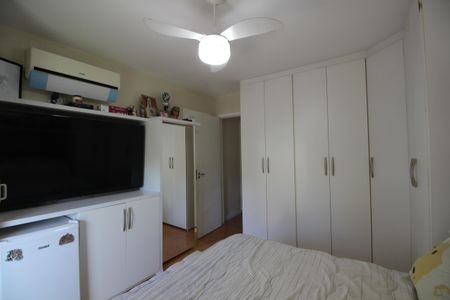 Casa de condomínio à venda com 146m², 4 quartos e 2 vagasSuíte