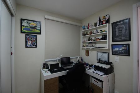 Casa de condomínio à venda com 146m², 4 quartos e 2 vagasQuarto 1