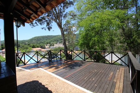 Casa de condomínio à venda com 146m², 4 quartos e 2 vagasChurrasqueira