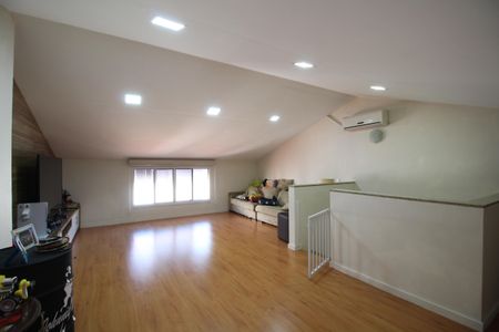 Casa de condomínio à venda com 146m², 4 quartos e 2 vagasSala 2