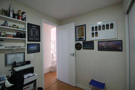 Casa de condomínio à venda com 146m², 4 quartos e 2 vagasQuarto 1