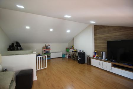 Casa de condomínio à venda com 146m², 4 quartos e 2 vagasSala 2
