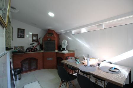 Casa de condomínio à venda com 146m², 4 quartos e 2 vagasCozinha