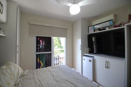 Casa de condomínio à venda com 146m², 4 quartos e 2 vagasSuíte