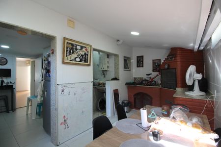 Casa de condomínio à venda com 146m², 4 quartos e 2 vagasCozinha