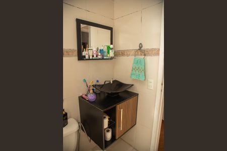 Apartamento à venda com 70m², 3 quartos e 1 vaga Apartamento à venda com 70m², 3 quartos e 1 vagaBanheiro