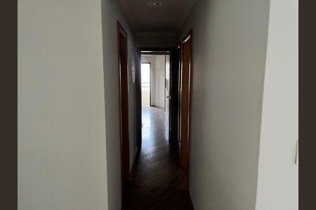 Apartamento à venda com 80m², 3 quartos e 2 vagasCorredor