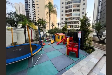 Apartamento à venda com 80m², 3 quartos e 2 vagasÁrea comum - Playground