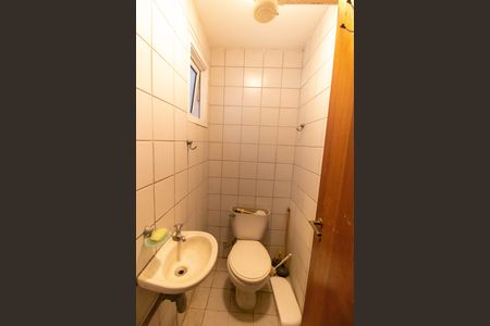 Casa de condomínio à venda com 160m², 3 quartos e 1 vaga Casa de condomínio à venda com 160m², 3 quartos e 1 vagaBanheiro de serviço