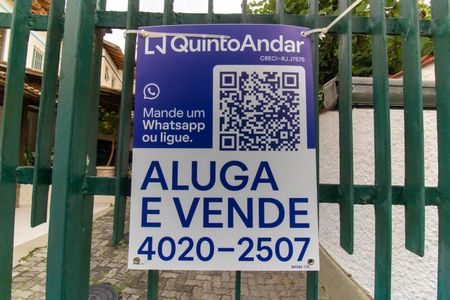 Casa de condomínio à venda com 160m², 3 quartos e 1 vaga Casa de condomínio à venda com 160m², 3 quartos e 1 vagaPlaquinha