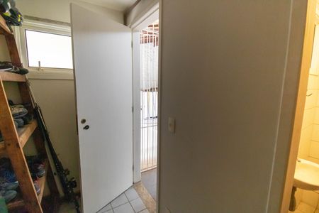 Casa de condomínio à venda com 160m², 3 quartos e 1 vaga Casa de condomínio à venda com 160m², 3 quartos e 1 vagaQuarto de Serviço