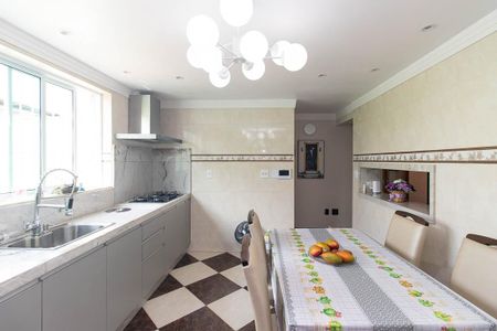 Casa à venda com 152m², 3 quartos e 3 vagas Casa à venda com 152m², 3 quartos e 3 vagasCozinha